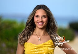 08lenaportretfullhd.jpg